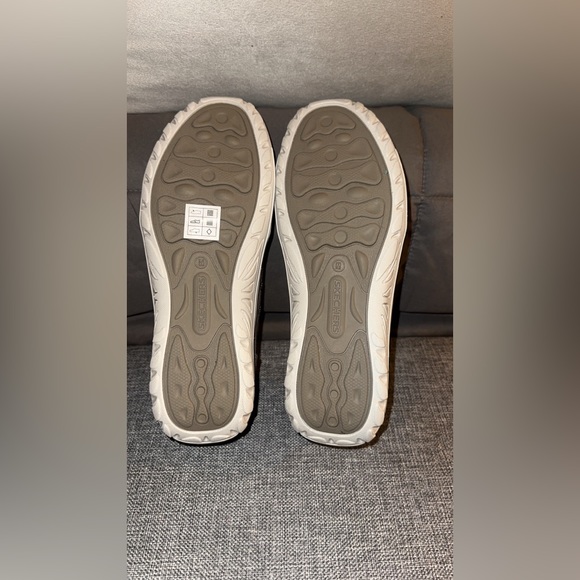 Women’s NWT Skechers Relaxed Fit Reggae Fest Manzanita Slip On - Picture 3 of 5